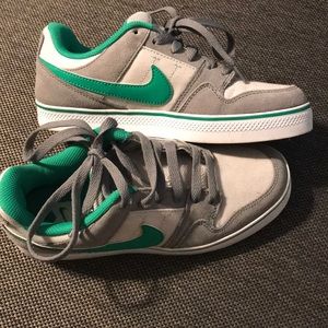 Grey/Green Nike’s